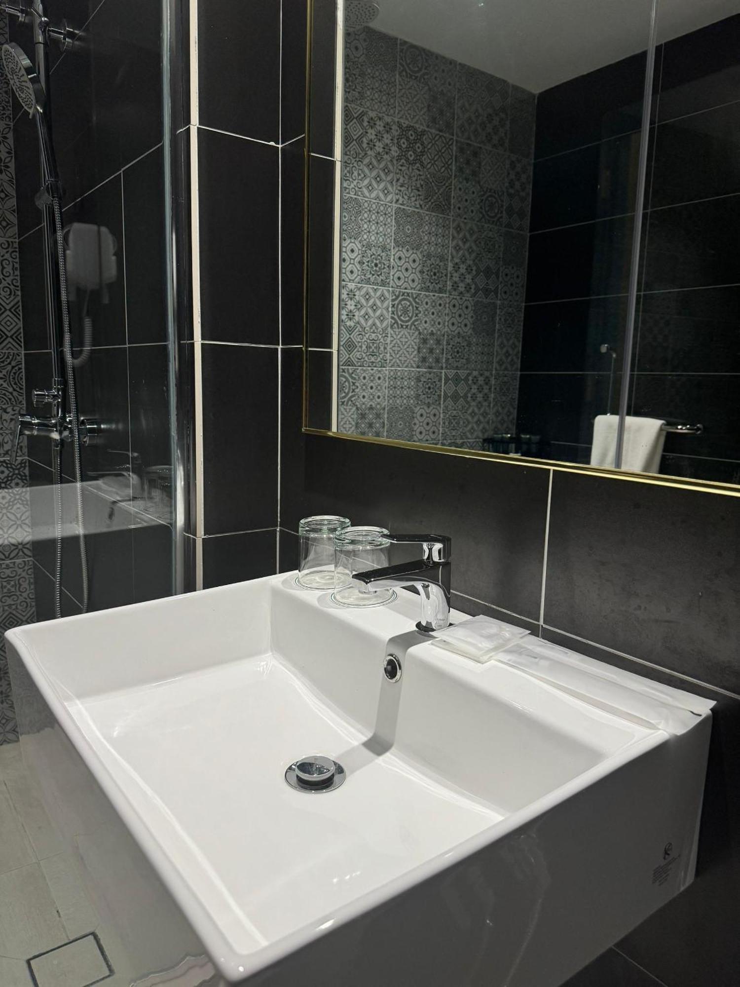 Le'Genda Hotel Kajang Εξωτερικό φωτογραφία