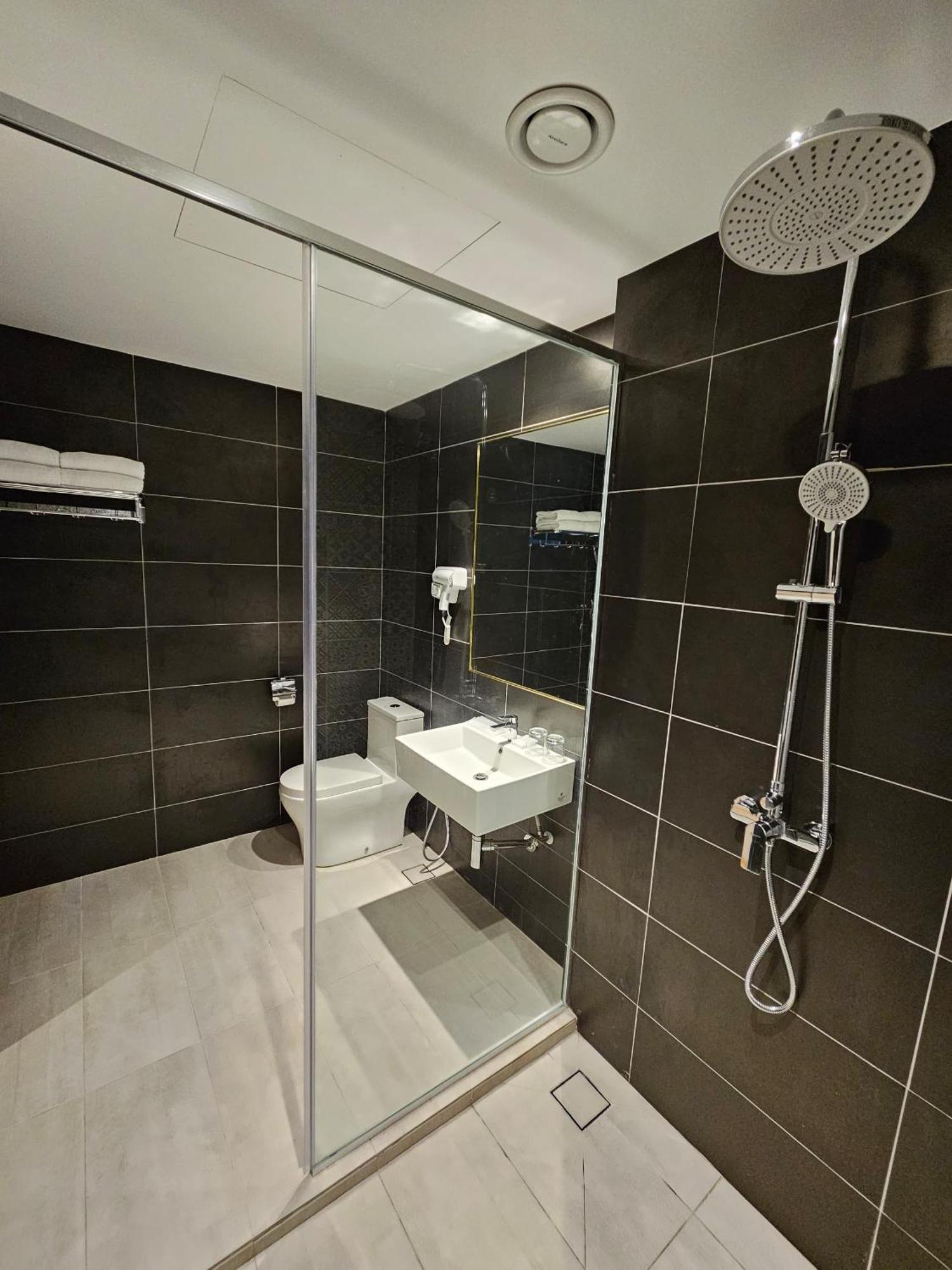 Le'Genda Hotel Kajang Εξωτερικό φωτογραφία